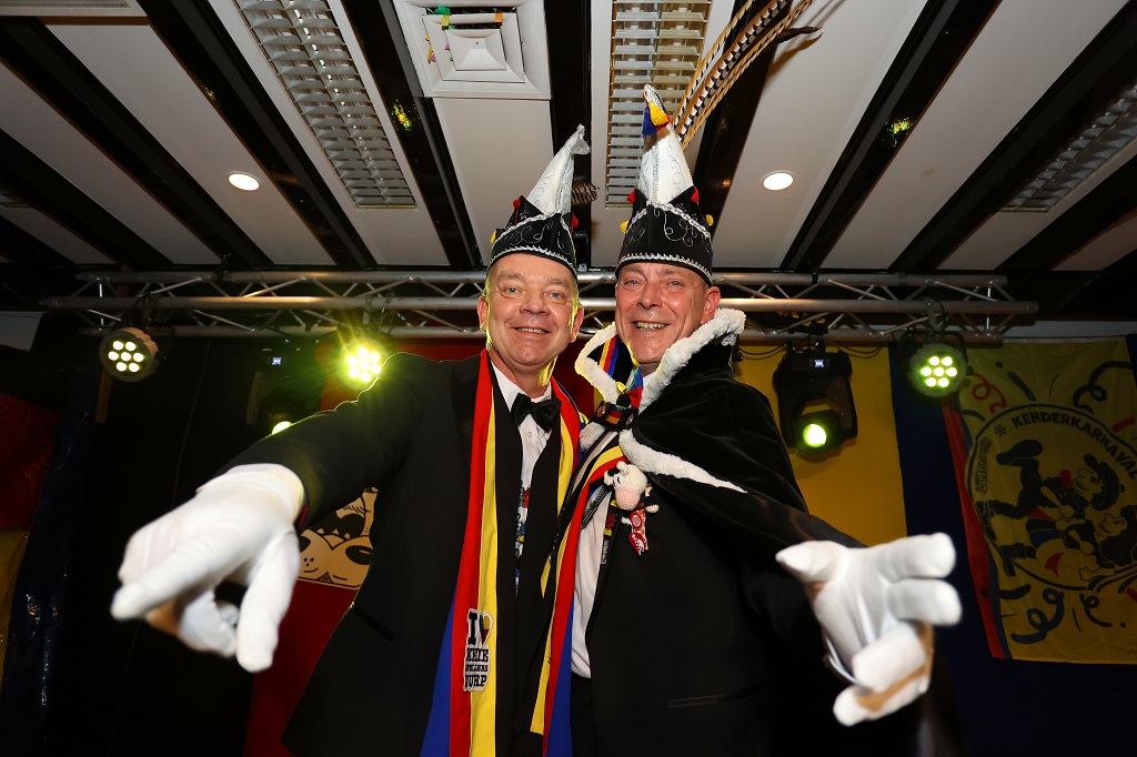 Prins Prins Boaske d’n Allerurste zwaait scepter over Keiespellersdurp tijdens carnaval 2023